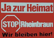 Garzweiler II: an allen Ortstafeln der Umgebung: Stop Rheinbraun