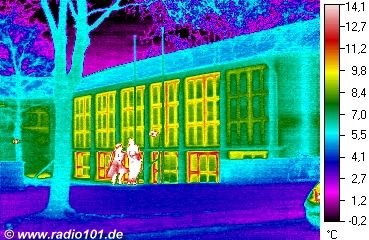 heat radiation visible: thermal image of a house in Duesseldorf